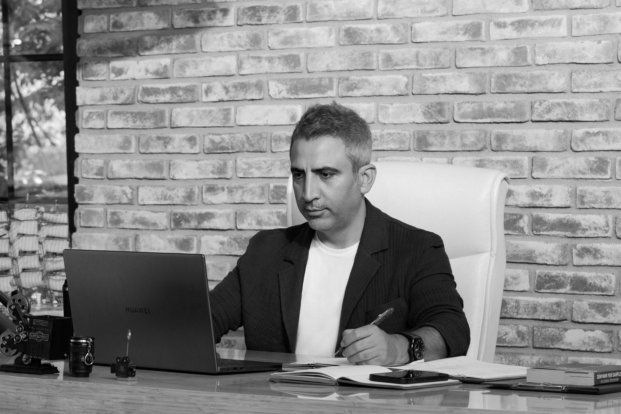 Is Insani Erhan Gurbuz 10